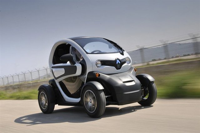 Driving Without a License Not a Problem in the Renault Twizy