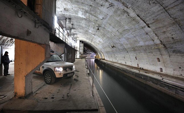 Land Rover Expedition Visits Soviet Submarine Base [Video]