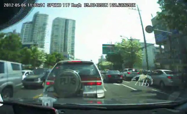 Hyundai Sonata Unintentded Acceleration Dash Cam Video is Frightening