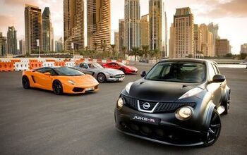 Nissan Juke-R Drives Dubai at Night- Video