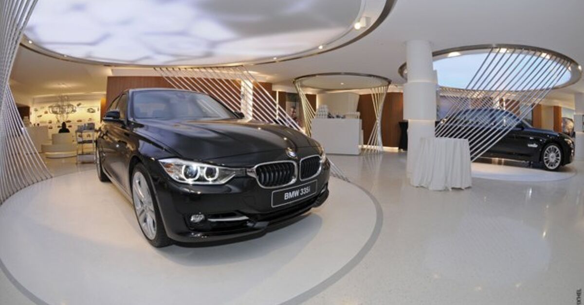 BMW Store in Paris Marks New Direction for Brand