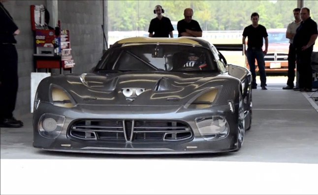 SRT Viper GTS-R Hits the Track – Video
