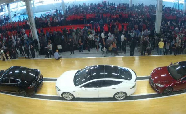 Watch the Tesla Model S Delivery Streamed Live | AutoGuide.com