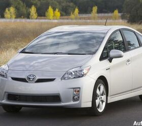 2015 Toyota Prius Cuts Weight, Improves Efficiency