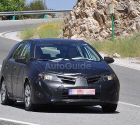 2014 Toyota Corolla Previewed in Auris Spy Photos