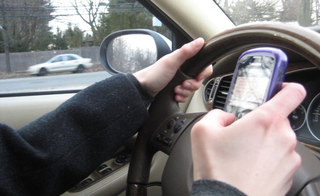 Distracted Driving Laws Might Make Roads More Dangerous