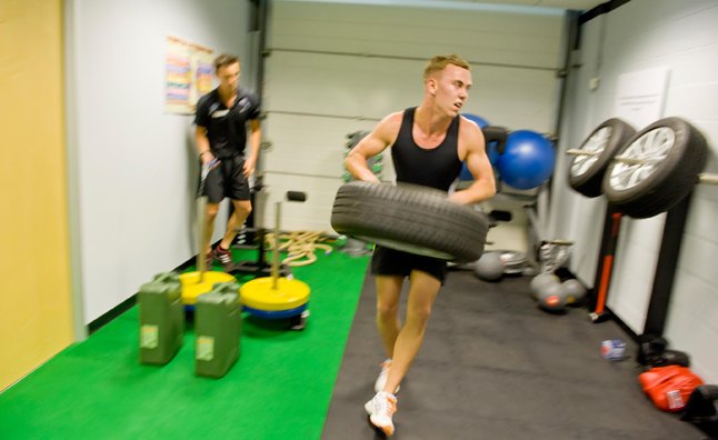 Fit Racing Drivers Porsche 'Grid Fit' Tunes Race Drivers for the Track | AutoGuide.com