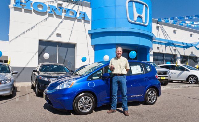 Honda Fit EV Delivered to First Customer in California