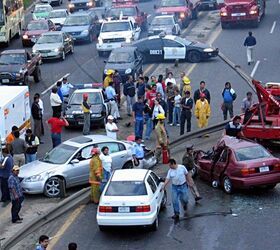 What to Do If You Are Involved in an Accident | AutoGuide.com