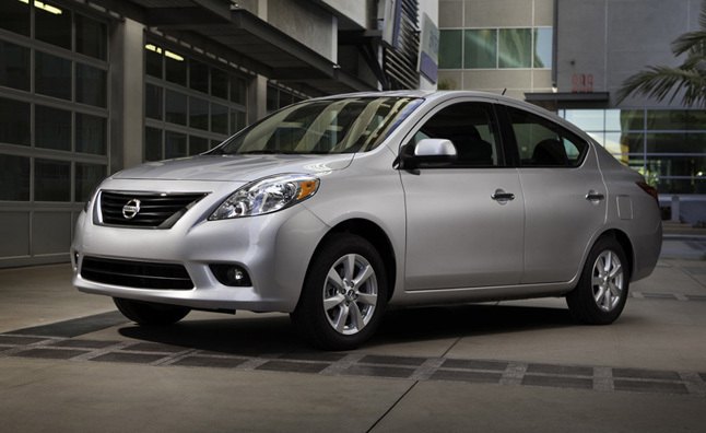 100,000 Nissan Versas Under Investigation for Airbag Flaw