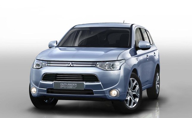 2014 Mitsubishi Outlander PHEV Detailed With Electric AWD