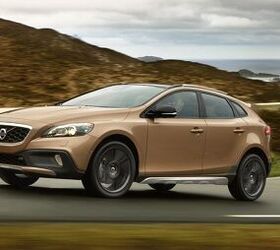 Volvo V40 Cross Country Gets Off-Road Style: Paris Motor Show Preview