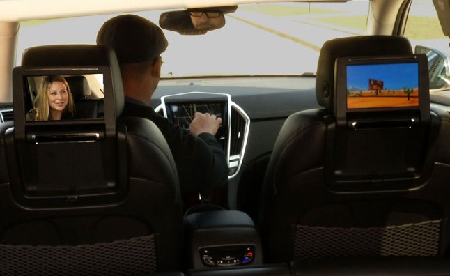 2013 Cadillac SRX Offers Home Theatre Technology – Video