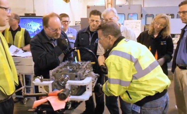 Building the New Chevrolet Corvette LT1 V8 Engine – Video