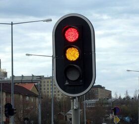 Running Yellow Lights Now Illegal in China