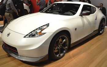 2014 Nissan 370Z NISMO First Look Video: 2013 Chicago Auto Show