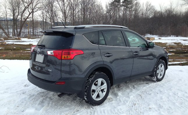 2013 Rav4 Le Five-Point Inspection: 2013 Toyota RAV4 XLE FWD | AutoGuide.com