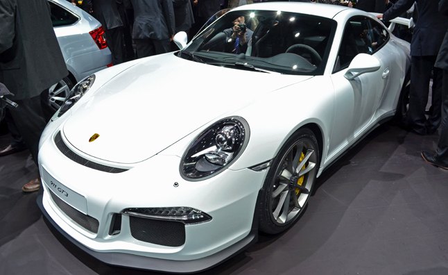 2014 porsche 911 gt3 gets rear wheel steering automatic only