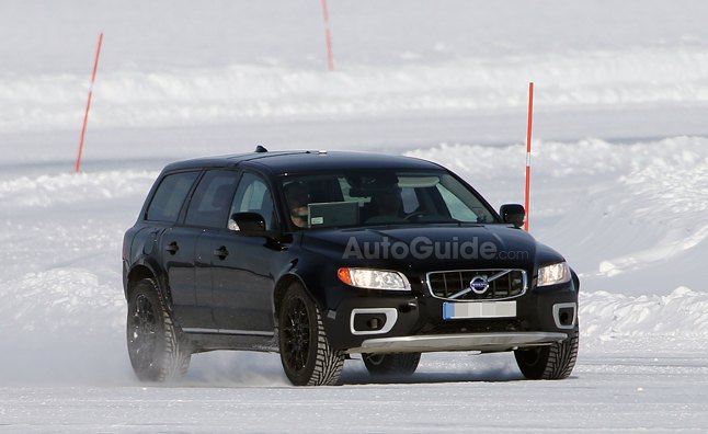 Volvo XC90 Refresh Spied Testing