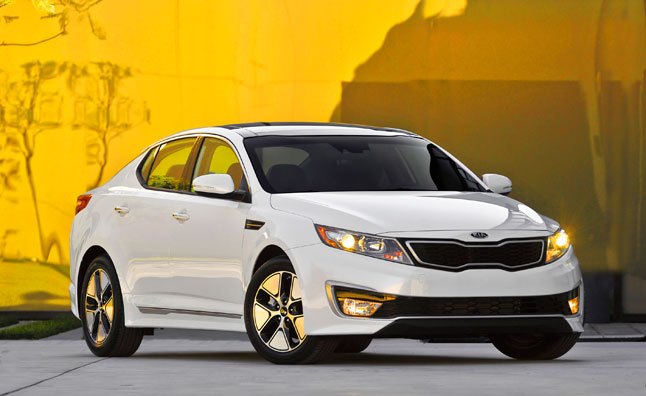 2013 kia optima hybrid gets bump to 40 mpg priced from 26 675