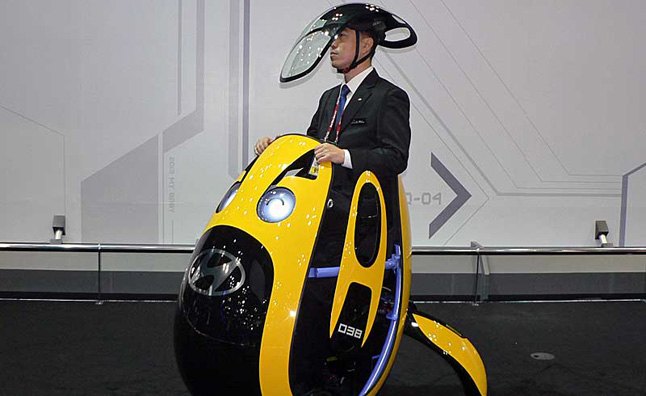 hyundai e4u personal mobility vehicle makes segway look cool
