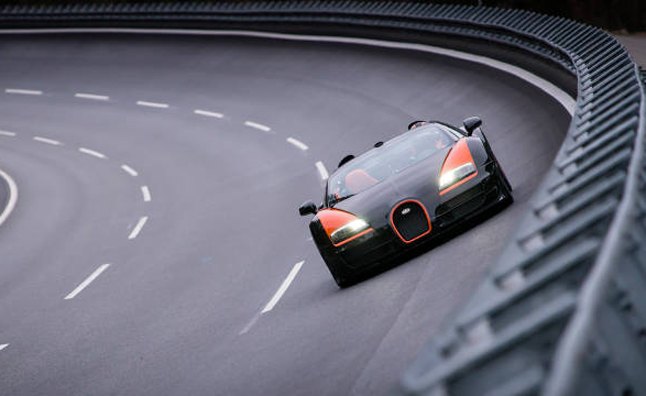 Bugatti Veyron Grand Sport Vitesse Sets Convertible Speed Record