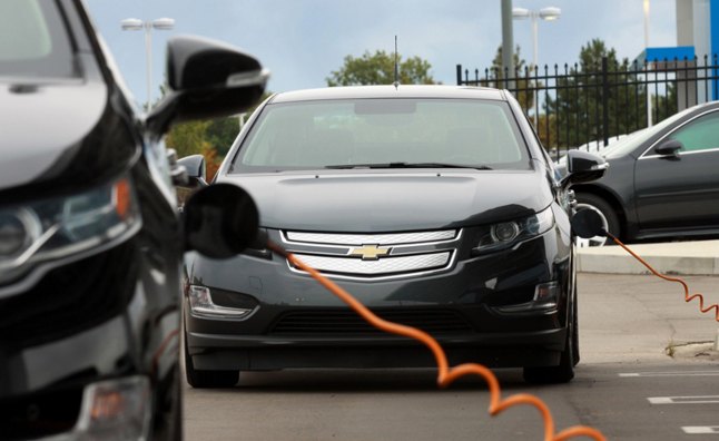 next gen chevy volt to cost 10 000 less