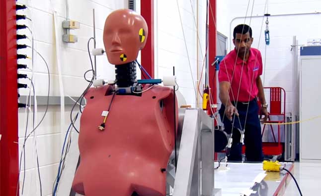 watch iihs crash dummies at work video