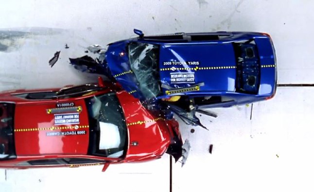 IIHS Details Front Crash Tests in New Video | AutoGuide.com
