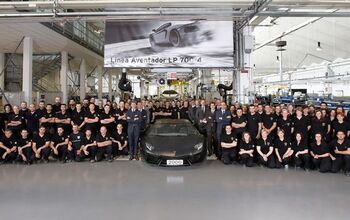 Lamborghini Aventador Production Hits 2,000 Milestone