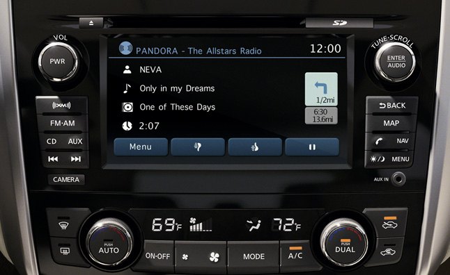 pandora internet radio counts 2 5 m automotive users