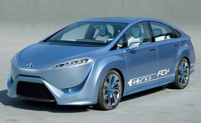 Toyota to Debut Production Fuel Cell Vehicle at 2013 Tokyo Motor Show