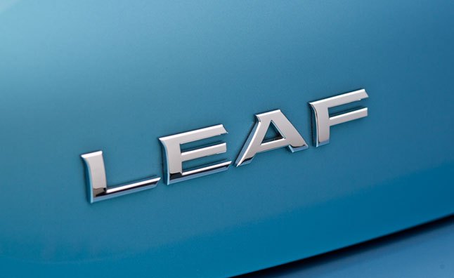 nissan leaf showcases two new technologies