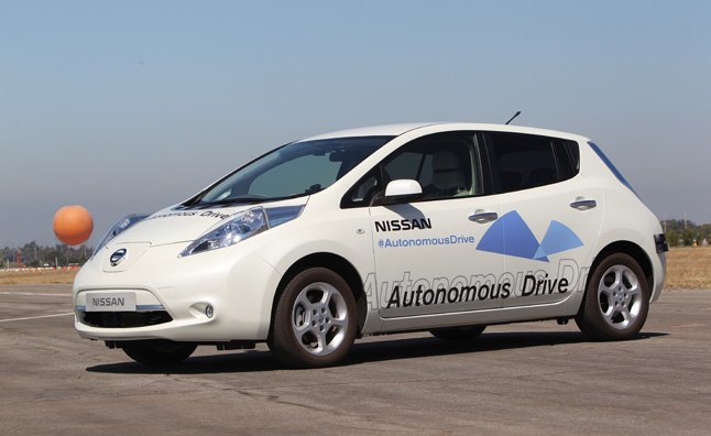 IRVINE, Calif. (August 27, 2013) - Nissan Motor Co., Ltd. today announced that the company will be ready with multiple, commercially-viable Autonomous Drive vehicles by 2020. Nissan announced that the company's engineers have been carrying out intensive research on the technology for years, alongside teams from the world's top universities, including MIT, Stanford, Oxford, Carnegie…