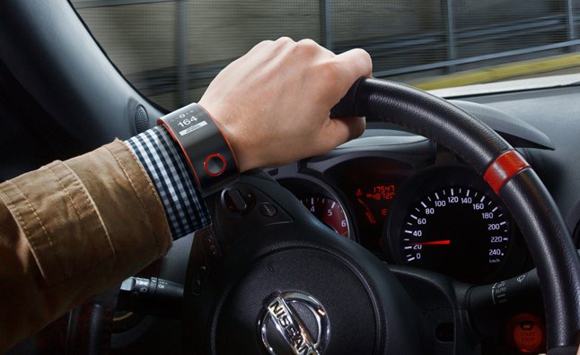 NISMO Smartwatch Concept Connects Driver and Car