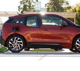 BMW I3 Performs 30-Minute Full Charge at Public Station