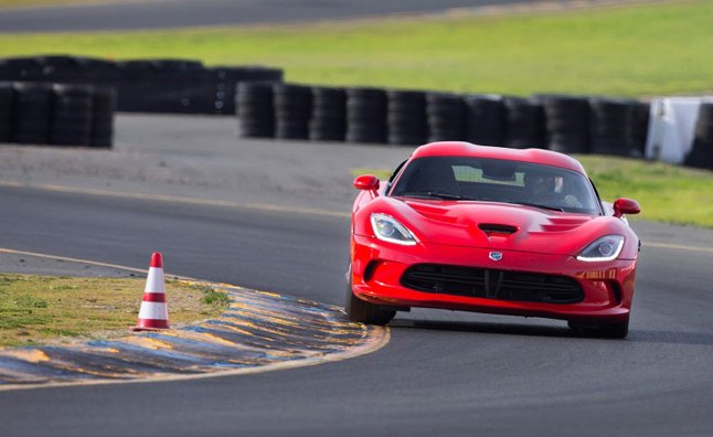 SRT Boss Takes His Viper to Grattan Raceway – Video | AutoGuide.com