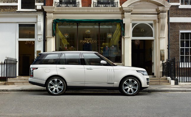Range Rover Long-Wheelbase Autobiography Black Adds Luxury, Legroom