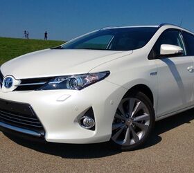 five point inspection toyota auris hybrid touring sports
