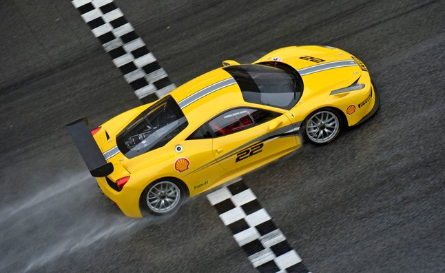 Ferrari 458 Challenge Evoluzione Gets Upgraded, Available in Coming Weeks