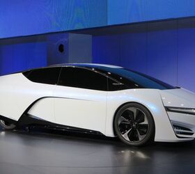 Honda FCEV Concept Previews Green Cars to Come