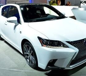 2014 Lexus CT200h Arrives in LA With Spindly Face