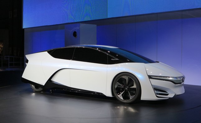 Honda FCEV Concept Video, First Look