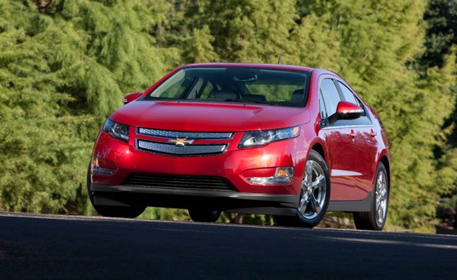 Chevy Volt Owners Drive More EV Miles Than Leaf Owners: Report