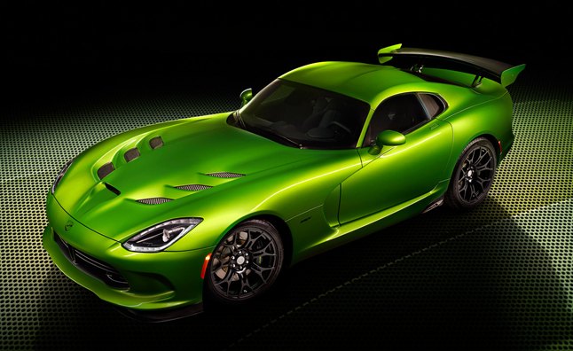 SRT Viper Goes Green With Envy Before Detroit