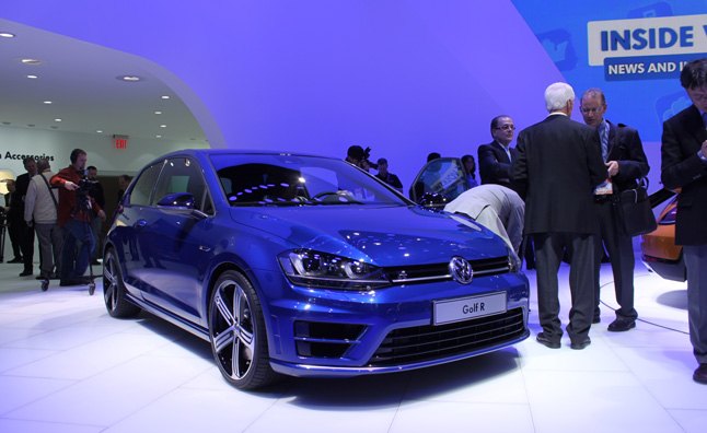2015 Volkswagen Golf R Debuts in Detroit