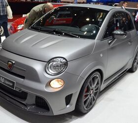 abarth 695 biposte caught copping a tude