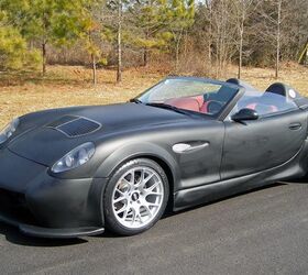Panoz Celebrates 25 Years With Limited-Edition Model