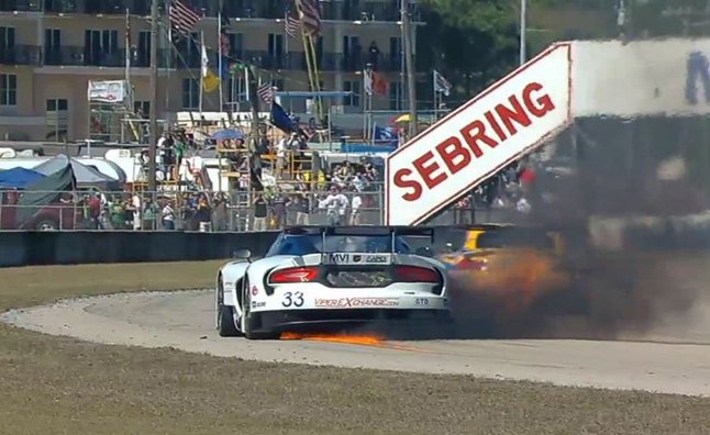 Watch an SRT Viper Race Car Burn to the Ground