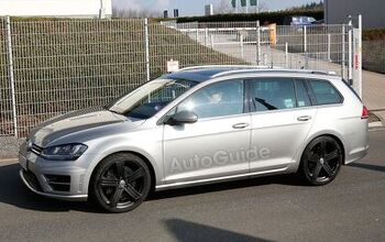 Volkswagen Golf R Wagon Spotted in Spy Photos